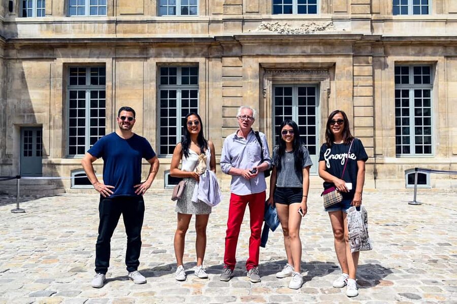 Paris: Le Marais District Food Tour with 10+ Tastings & Wine - Artisan cheeses plus wine comparisons that actually teach you