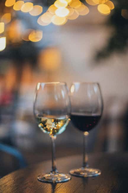 Paris Le Marais Food Tour: Full Traditional French Feast - From Place Louis Aragon to Ile Saint-Louis, the tour starts with momentum