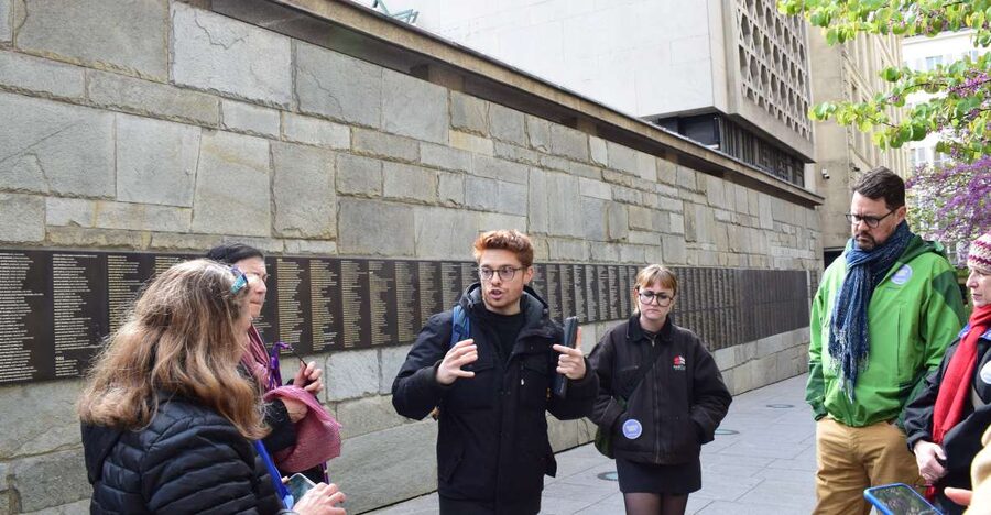 Paris: Le Marais & Montmartre Jewish History Walking Tour - Le Marais and Montmartre: how the route tells a full Jewish Paris story