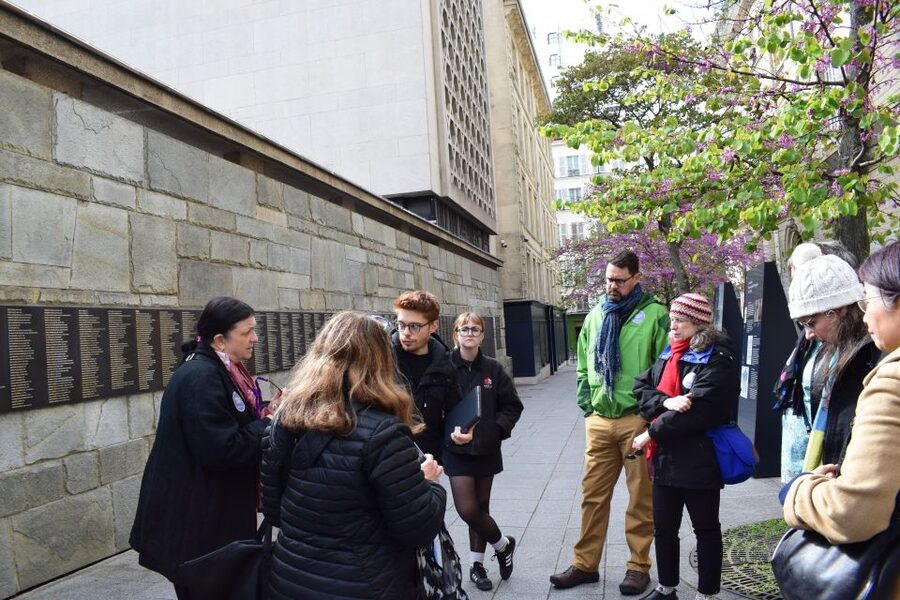 Paris: Le Marais & Montmartre Jewish History Walking Tour - Le Marais segment: Jewish streets, the Art Nouveau synagogue exterior, and the feel of old Paris