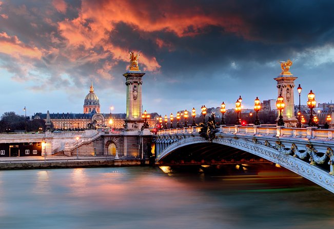 Paris Lights Evening Bus Tour with Eiffel Tower Summit Option - Champs-Élysées and Arc de Triomphe: When Paris Gets Big