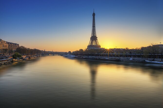 Paris Lights Evening Bus Tour with Eiffel Tower Summit Option - Trocadéro and the Eiffel Sparkle Moment
