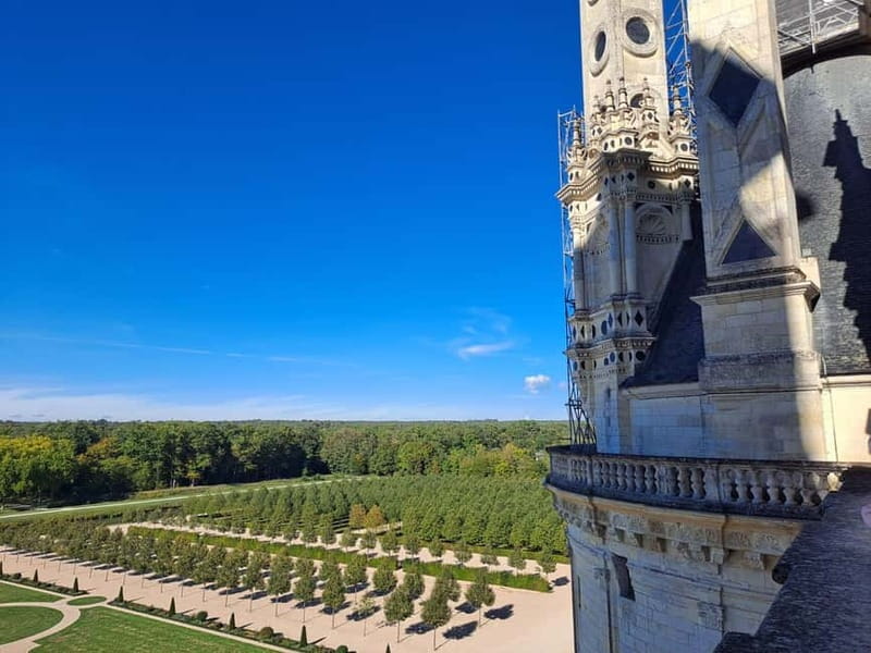 Paris: Loire Valley Castles Tour with Chambord & Chenonceau - A Loire Valley day trip that trades stress for real time in the châteaux