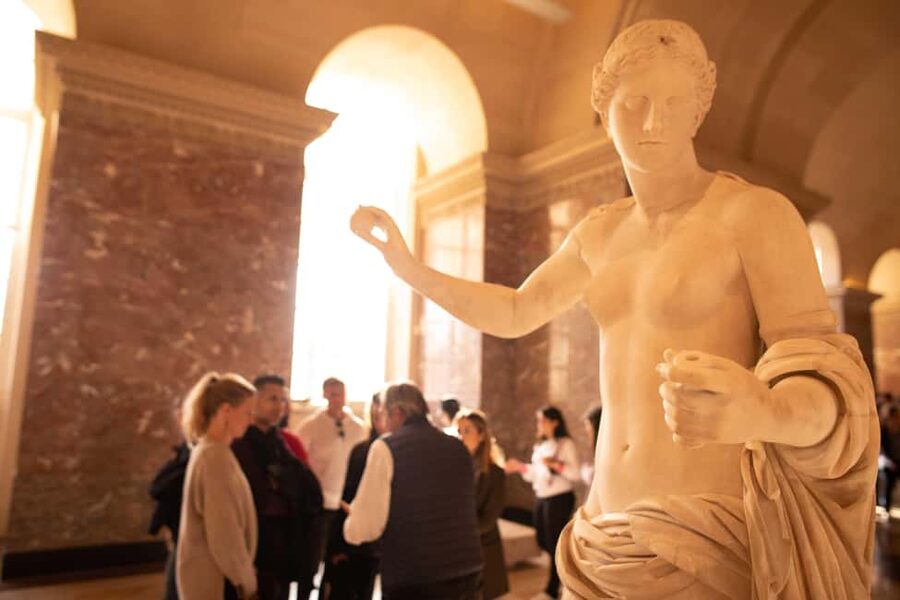 Paris Louvre Exclusive Semi Private Guided Tour Max 6 People - Where You Start at the Louvre, and How to Not Waste Time