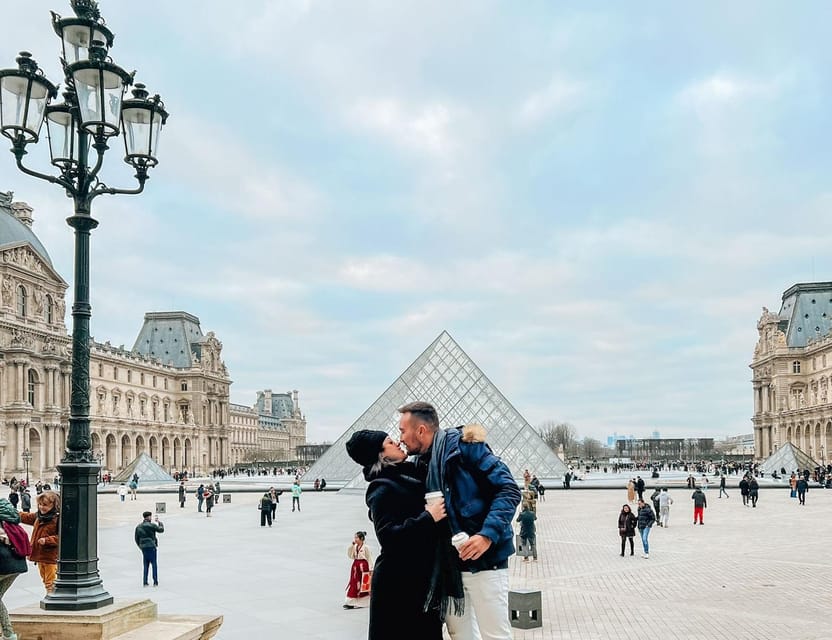 Paris: Louvre Mona Lisa Discovery Guided Tour with Ticket - The Louvre Pyramid Photo Stop: More Than a Picture