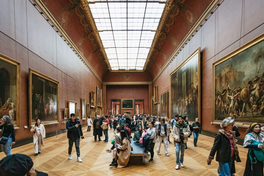Paris: Louvre Museum Entry Ticket With Host and River Cruise - Price and value: what you’re paying for, and when it feels high