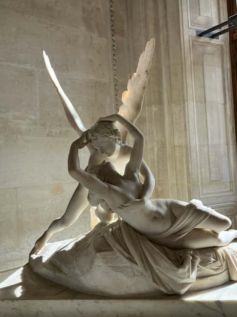 Paris: Louvre Museum Hosted Entry & Masterpieces Audio Guide - Should you book this Louvre hosted entry with audio guide?