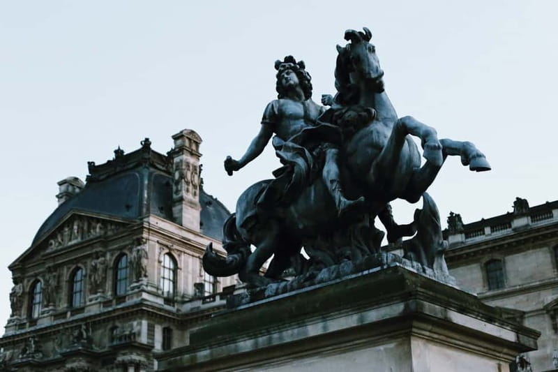 Paris: Louvre Museum Masterpieces Private Small Group Tour - Free Time After the Guided Portion, Use It Smart