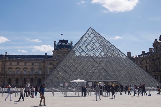 Paris Louvre Museum Must-Sees Guided Tour - Stop 2 near the Pyramide du Louvre: how the route helps you see more than icons