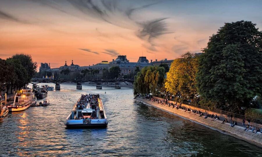 Paris: Louvre Museum & River Cruise Priority Access Tickets - Who This Louvre and Seine Combo Suits Best