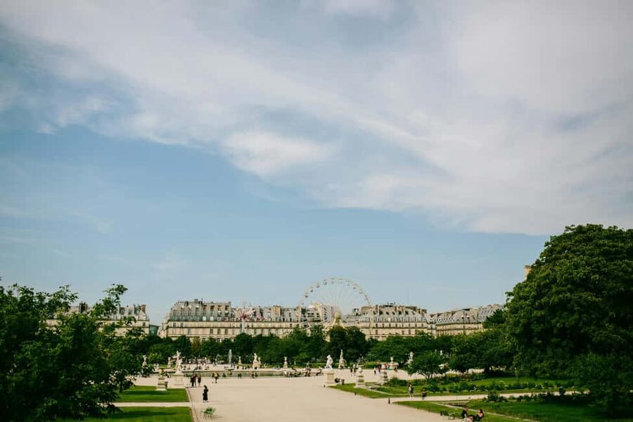 Paris: Louvre Museum Timed Entry Ticket & Pop Culture Tour - Who should book this tour