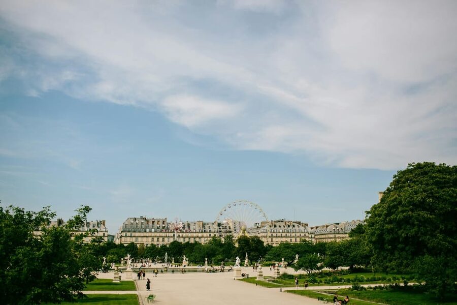Paris: Louvre Museum Timed Entry Ticket & Pop Culture Tour - Inside the Louvre: a self-guided pop culture route that keeps you moving