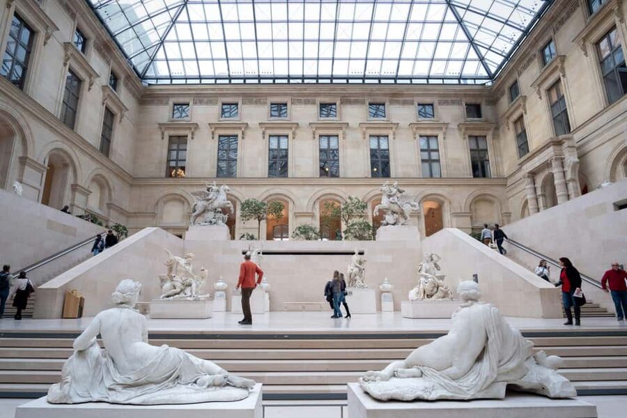 Paris: Louvre Overview, Exploration tour and Reserved Entry - Priority entry at the Louvre, and what it really buys you