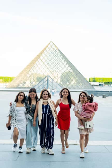 Paris: Louvre Photo Shoot - Meeting at Place Colette, then walking into the Louvre vibe