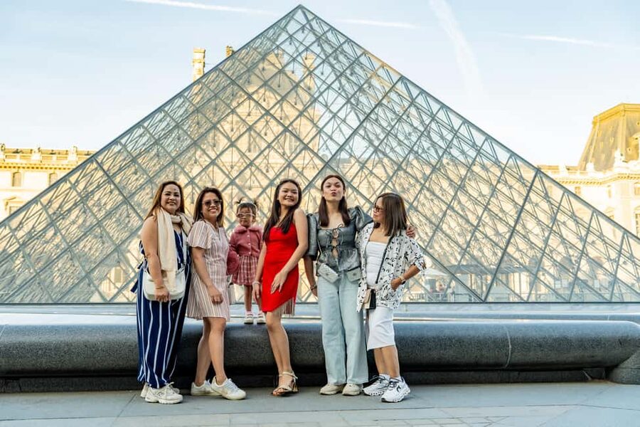 Paris: Louvre Photo Shoot - Who this Louvre photo shoot is best for