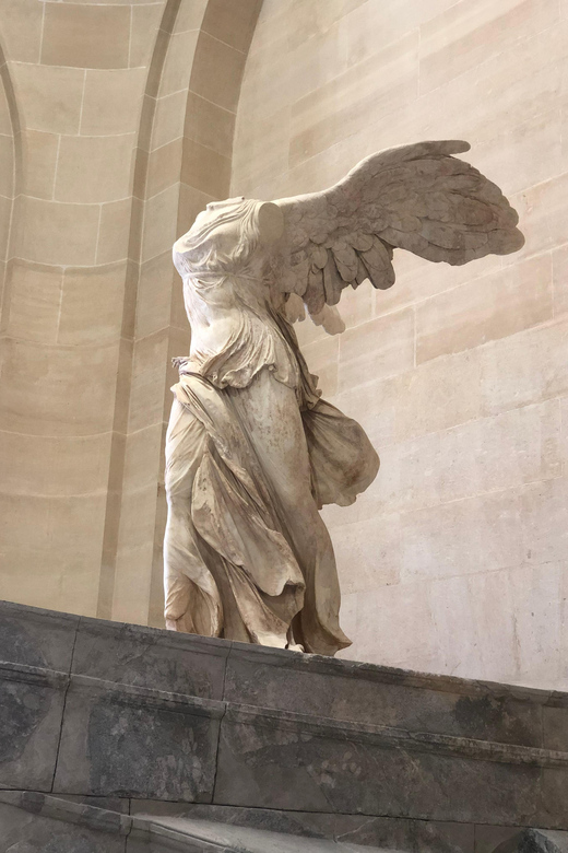 Paris Louvre : Private Treasure Hunt for Families or groups - How the clues and mini challenges work, and what to watch for
