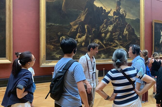 Paris Louvre Small Group Tour with Pre-Reserved Tickets - Headphones and small-group size: why you will hear the guide