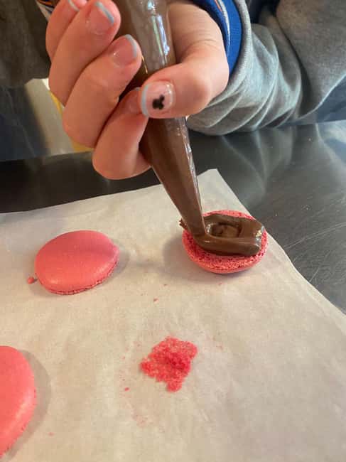 Paris: Macaron Baking Class for Families and Kids - Fillings, garnishes, and the fun customization part