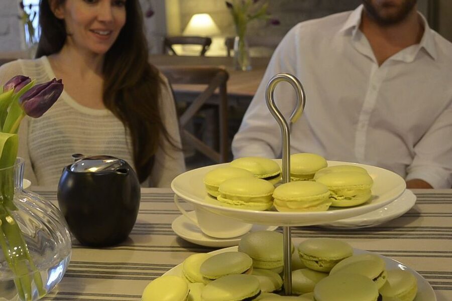 Paris: Macarons Class, Teatime and To-Go Box - Price and group size: is $152 fair?