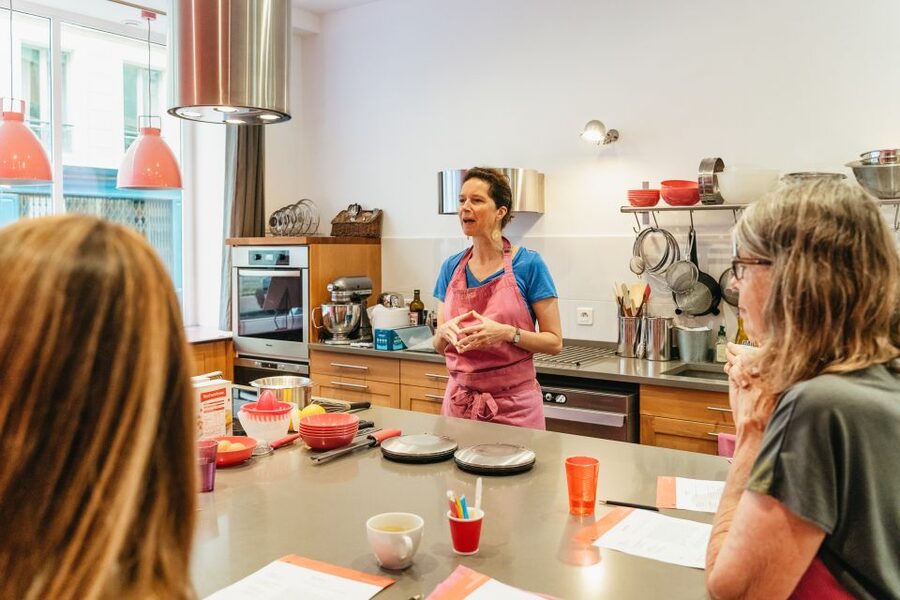 Paris: Macarons Cooking Class with Pâtisserie Chef Noémie - English Recipe Copies and Clear Explanations for All Skill Levels