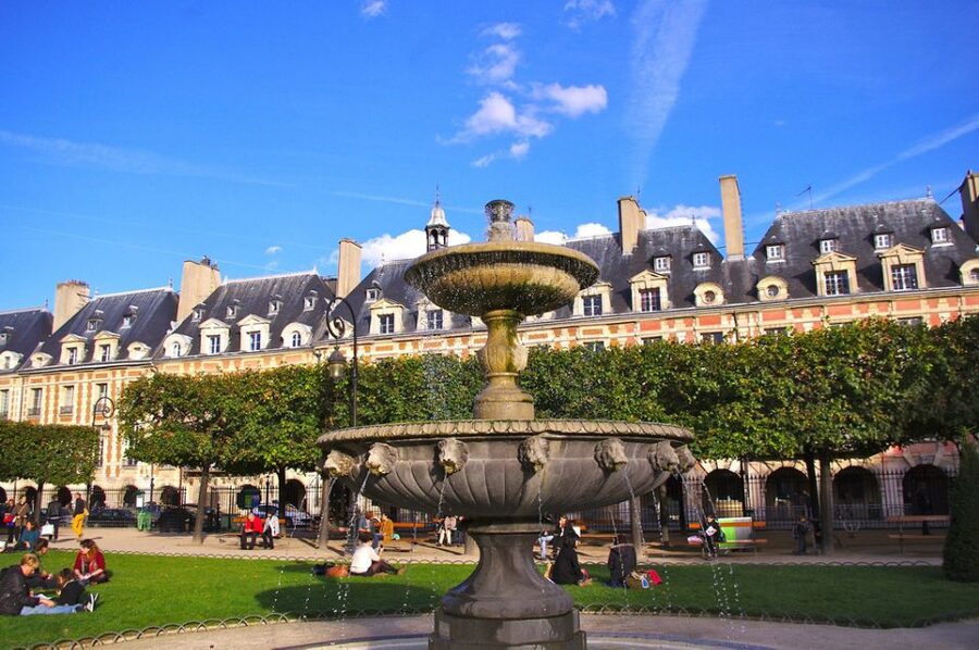 Paris Marais Quarter 2-Hour Private Walking Tour - Why the Marais works so well on foot