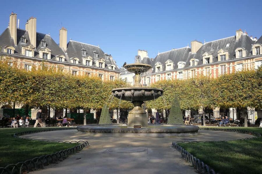 Paris: Marais without crowds. Guided Tour. - Hôtel de Sully: mansions and the feeling of private space