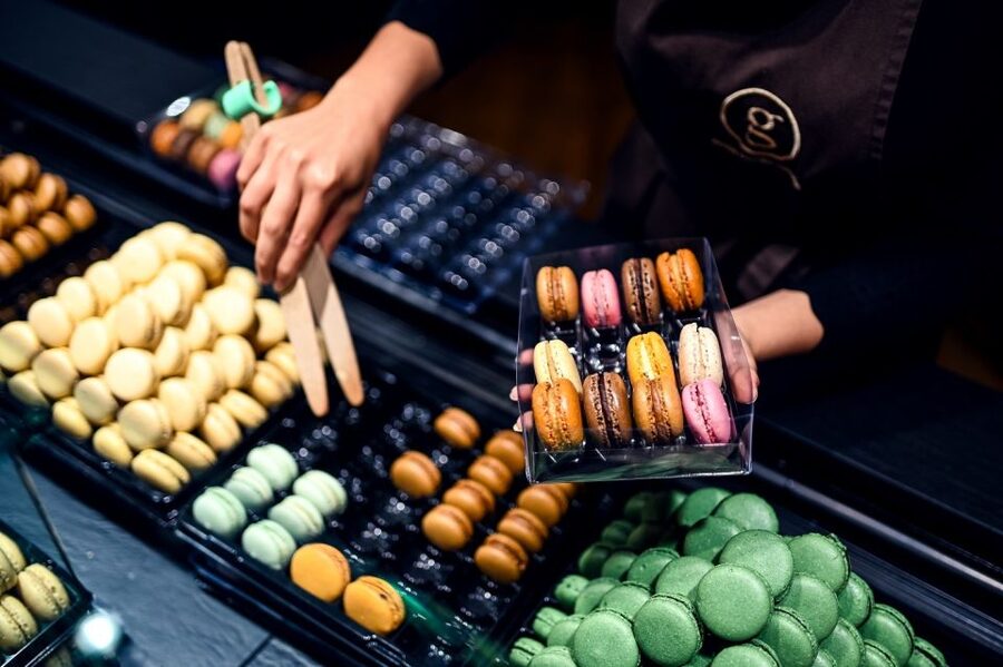 Paris: Montmartre Chocolate & Pastries Tour with 8+ Tastings - Guides, Stories, and the Pace That Keeps It Fun