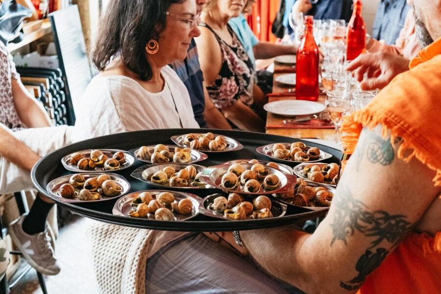 Paris: Montmartre Food and Wine Guided Tour - The award-winning baguette stop, and how to judge bread like a local