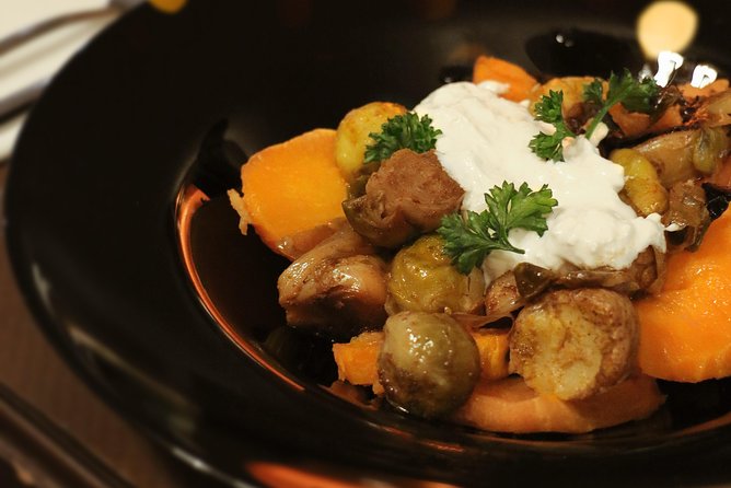 Paris Montmartre Food Tour - A Full French Meal by Do Eat Better - Montmartre in one guided food walk