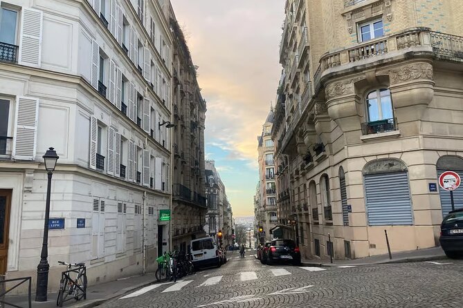 Paris: Montmartre Guided Walking Tour with Tastings - Sacré-Cœur finish: panoramic payoff after the steep steps