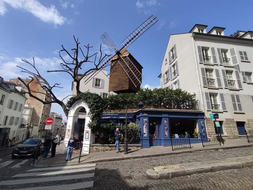 Paris : Montmartre highlights walking tour - Dalida Statue and La Maison Rose: Two Stops That Make the Streets Feel Lived-In