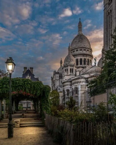 Montmartre Highlights Walking Tour with a Local Guide