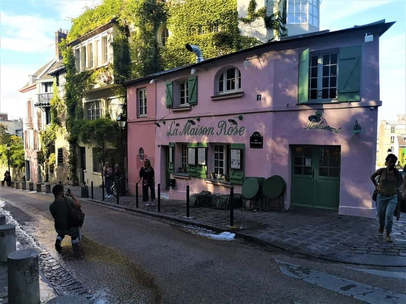 Paris: Montmartre Private Tour for Families - Key highlights to know before you go