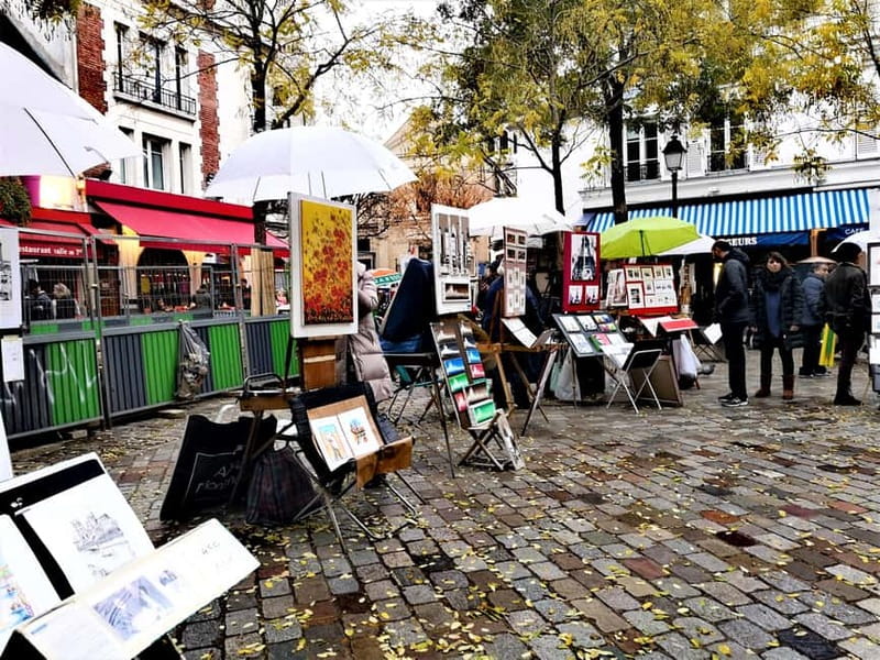 Paris: Montmartre Private Tour for Families - The route you’ll walk: from Place Saint-Pierre up to Montmartre icons