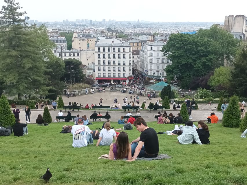 Paris: Montmartre Small Group Guided Walking Tour - Key highlights worth planning around