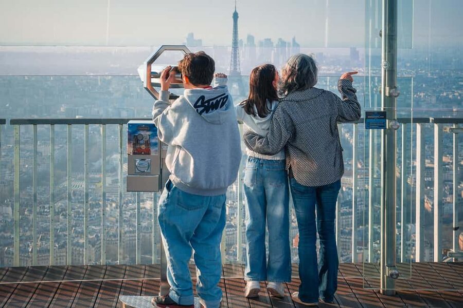 Paris: Montparnasse Tower Observation Deck Entry Ticket - Magnicity App: Augmented Reality and Stories While You Look