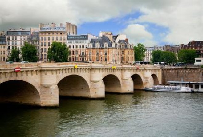 Paris Murder Mystery: Death on the Seine Quest and Tour - Quick hits before you go