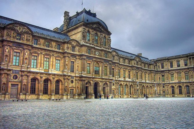 Paris Murders and Mysteries semi-private tour of the Louvre - Price and value math for a 2-hour semi-private Louvre tour