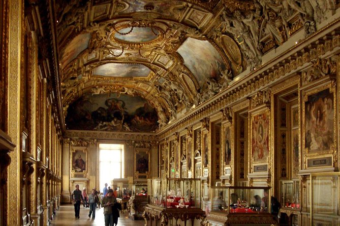 Paris Murders and Mysteries semi-private tour of the Louvre - Who should book this Louvre murder-and-mystery tour