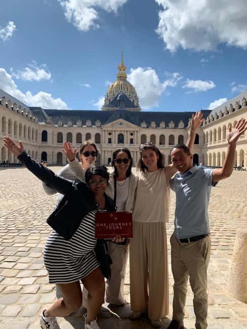 Paris: Napoleon Walking Tour with Les Invalides & Tomb Entry - Guides and Story Style: What Your Guide Brings