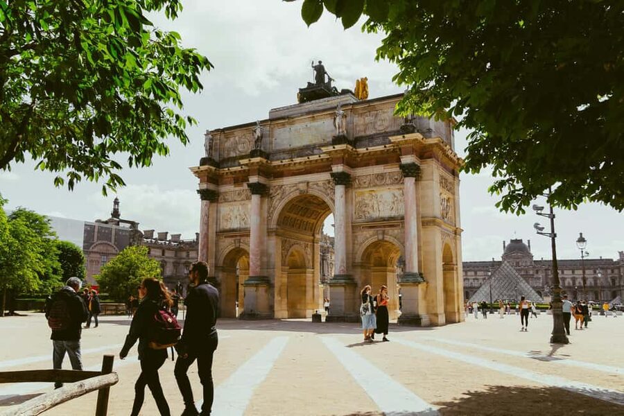 Paris: Napoleon Walking Tour with Les Invalides & Tomb Entry - Where You Start at Place Vendôme (and Why It Matters)