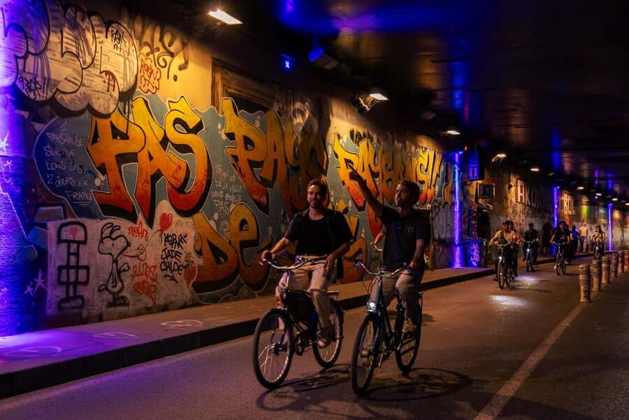 Paris: Night Small-Group Bike Tour & Boat Cruise - The Seine cruise with wine or a drink: the best cooldown
