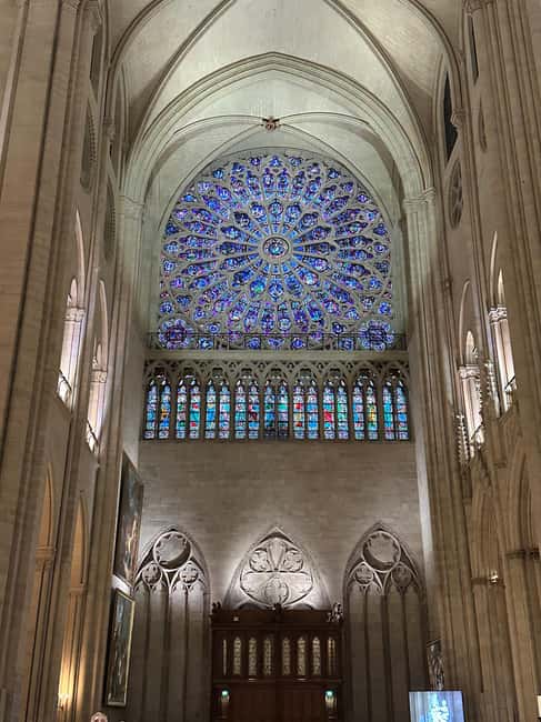 Paris: Notre Dame Cathedral Guided Tour of the Neighborhood - Outdoor stops: Notre-Dame’s façade, carvings, and towers