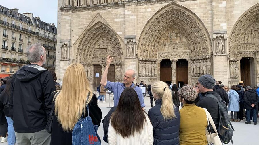Paris: Notre-Dame Exterior and Latin Quarter Guided Walk - Place Saint-André des Arts to Notre-Dame, and why the route works