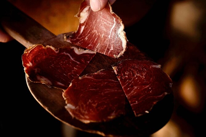 Paris: Notre Dame Gourmet Food & Wine Tour with a Culinary School - Île Saint-Louis to the final tasting near Notre-Dame