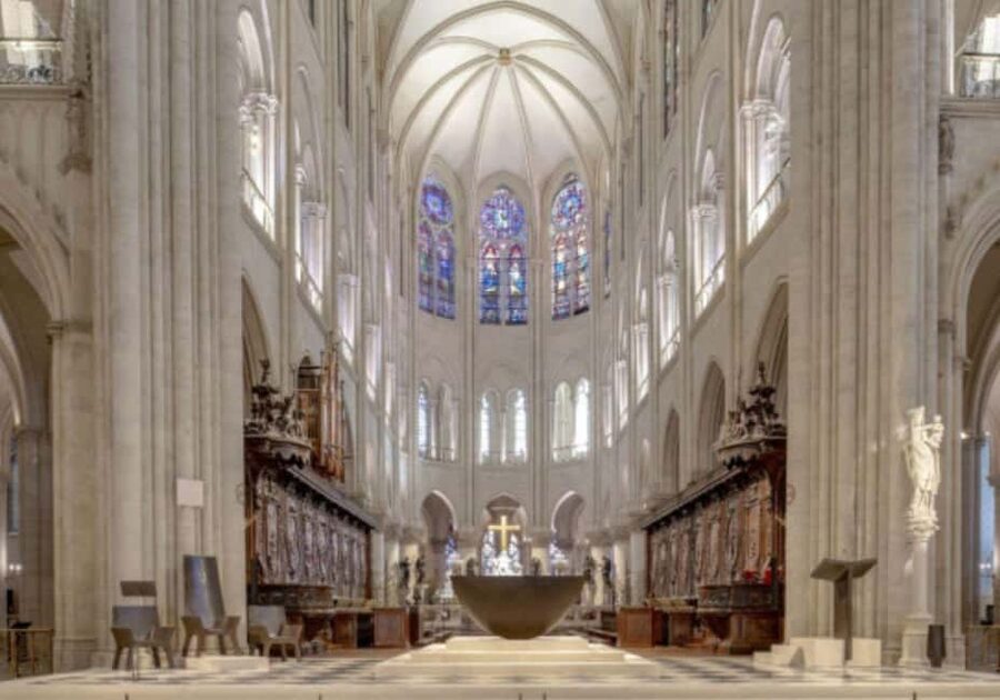 Paris: Notre-Dame Guided Tour with Multiple Entry Options - What to bring, and what to avoid inside