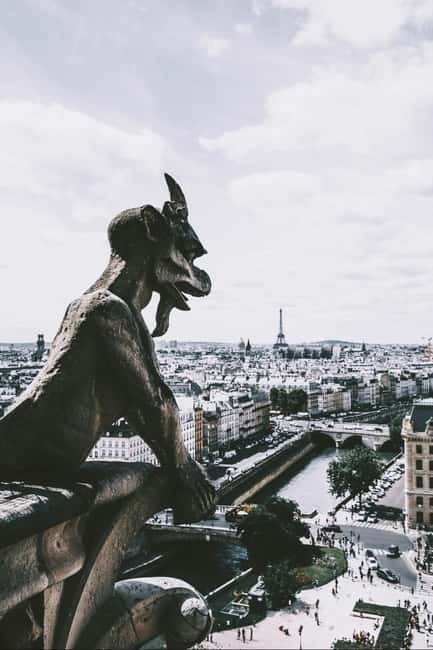 Paris: Notre Dame Interior Guided Tour with Entry Included - Private upgrade: when you should pay for the quiet