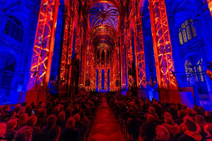 Paris: Nouveau spectacle Son et lumière - LUMINISCENCE - Seating zones in the nave: Platinum, Or, and Argent