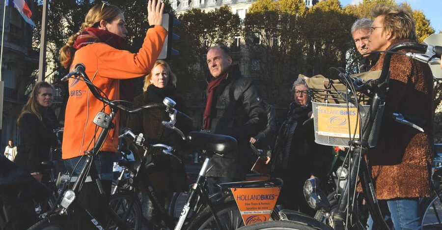Paris: Off the Beaten Path City Secrets Bike Tour - Meeting at Opéra, Getting on the Bike, Then Rolling into the Arcade World