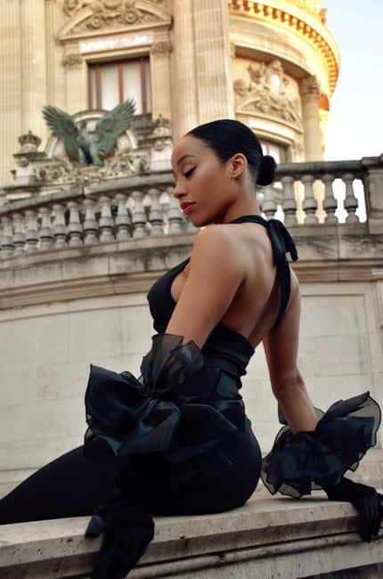 Paris: Old Money Photo Shoot with Outfits and Accessories - Photos You Receive, and How to Use Them After Your Trip